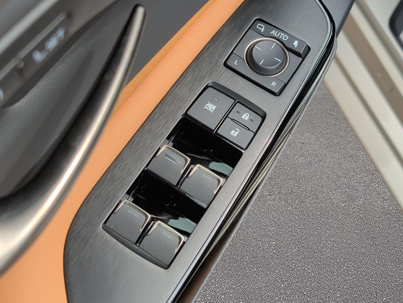 Certified 2025 Lexus ES 350 w/ Premium Package FWD image 9