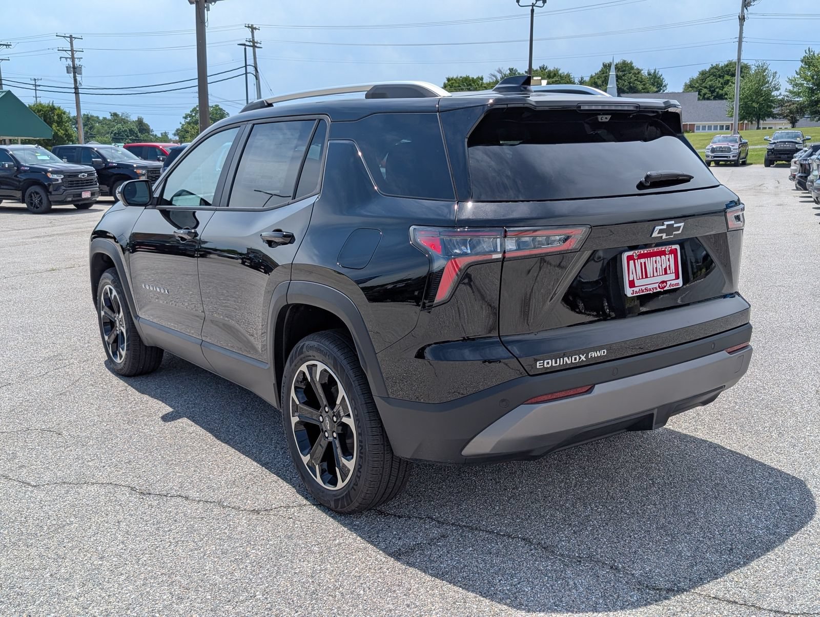 New 2026 Chevrolet Equinox LT w/ Safety and Technology Package AWD/4WD image 3