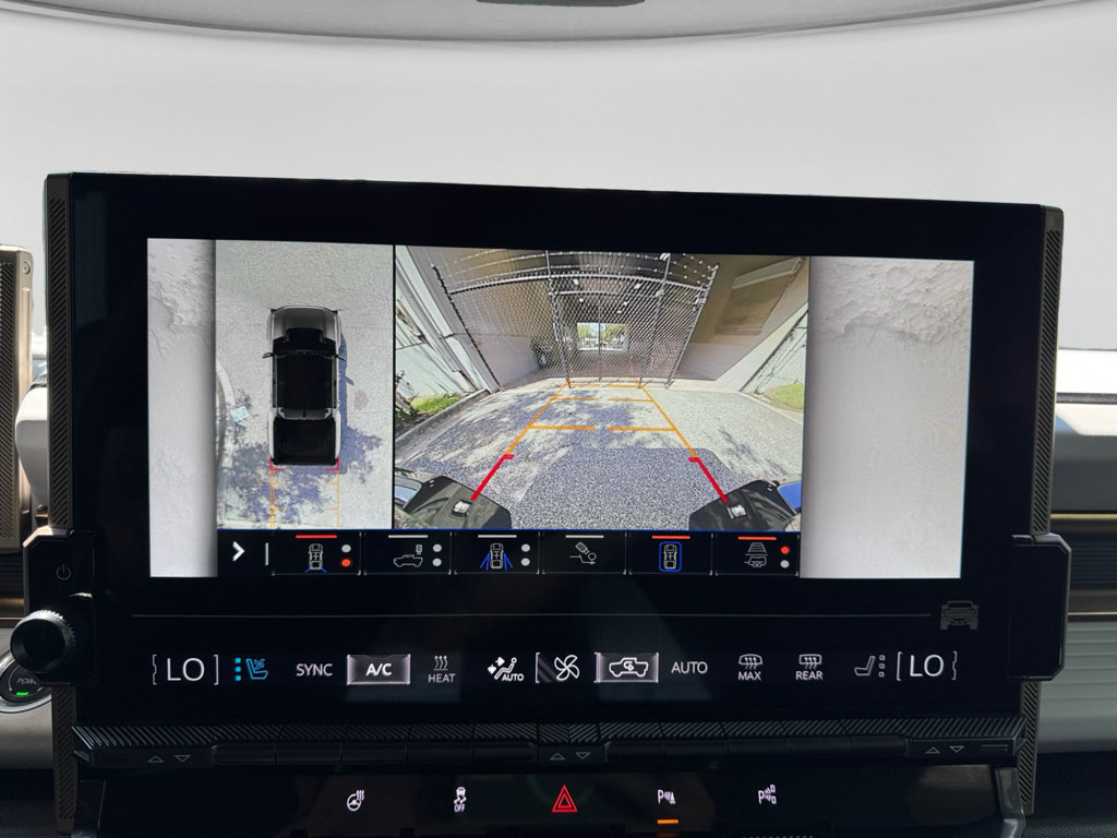Used 2024 GMC Hummer EV 3X w/ LPO, Illumination Package AWD/4WD image 14