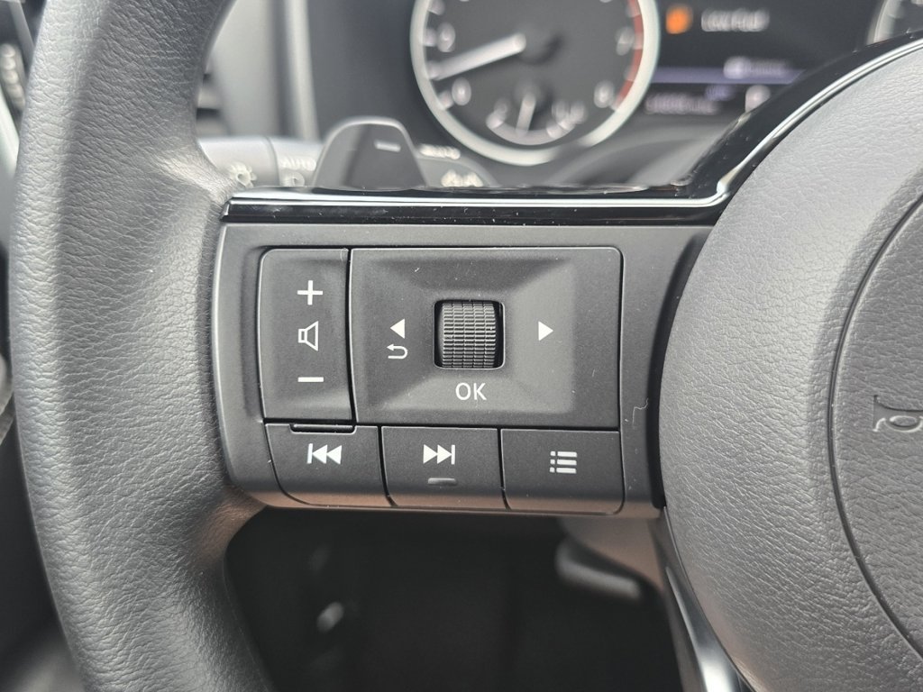 Used 2022 Nissan Rogue SV AWD/4WD image 31