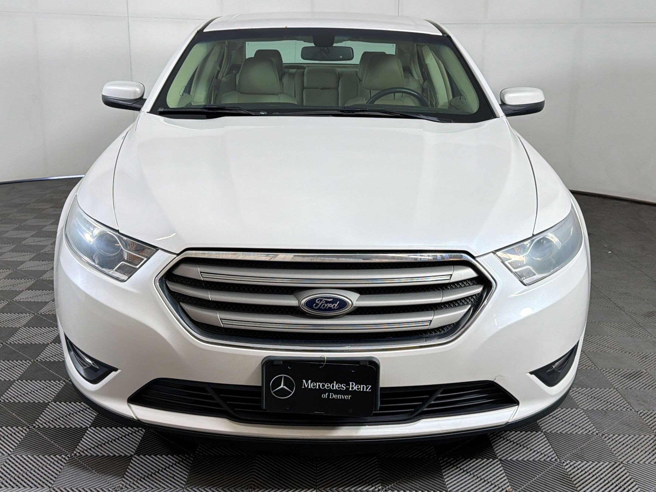 Used 2013 Ford Taurus SEL FWD image 6