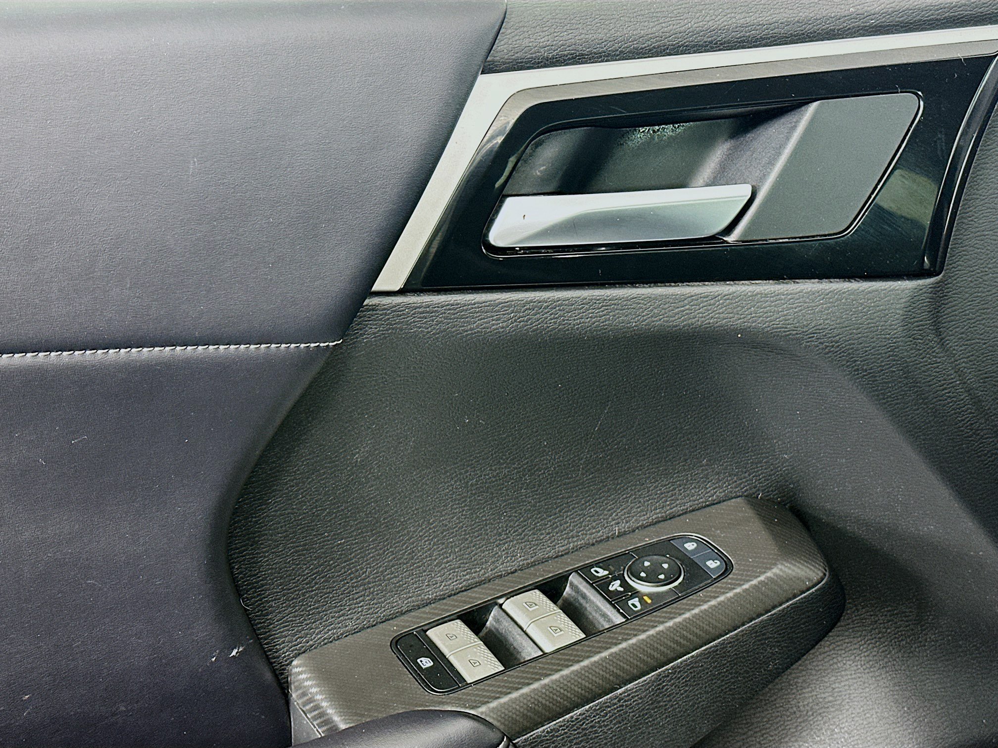 Used 2024 Mitsubishi Outlander SE AWD/4WD image 15