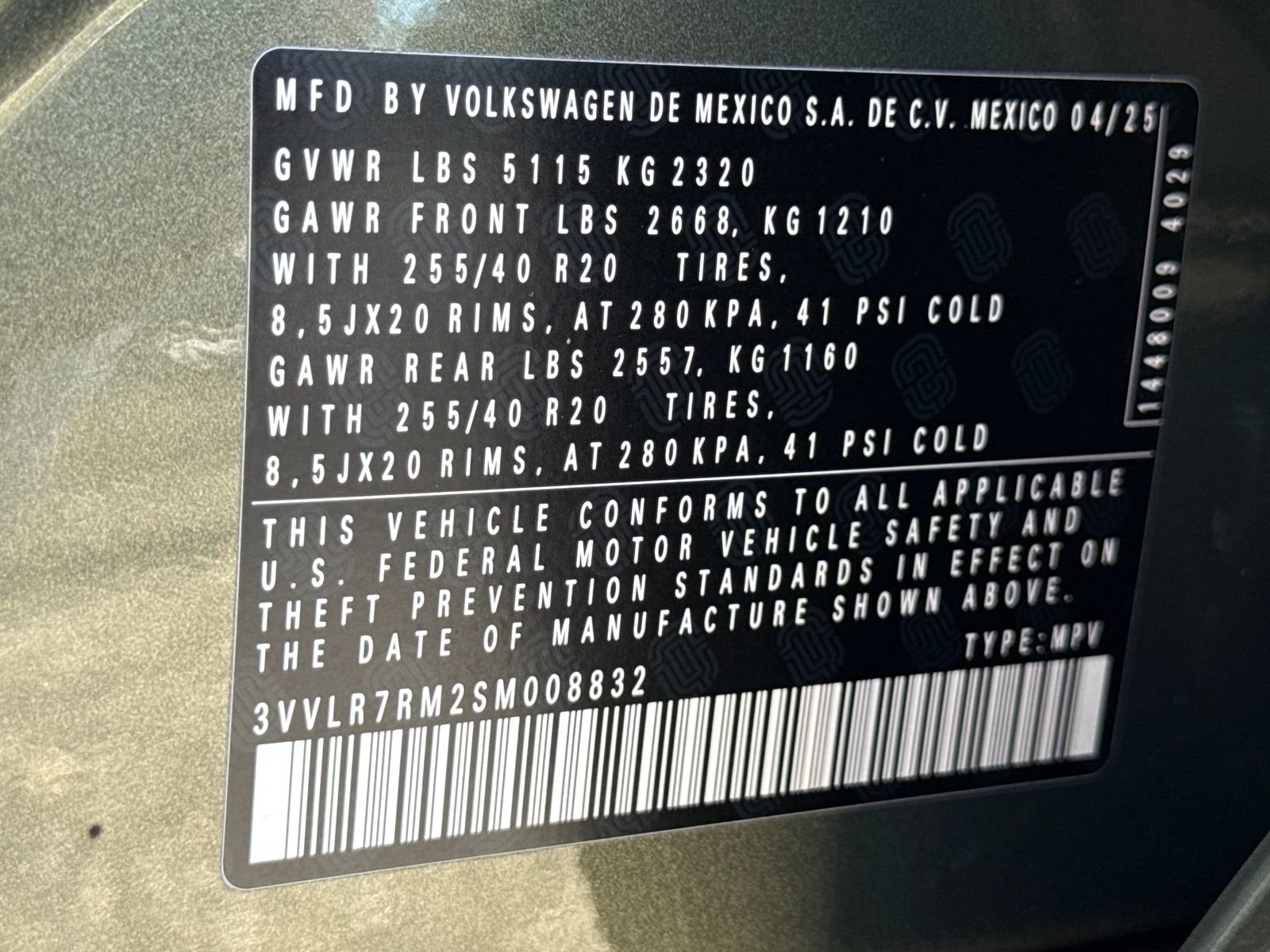 Certified 2025 Volkswagen Tiguan SEL R-Line image 29