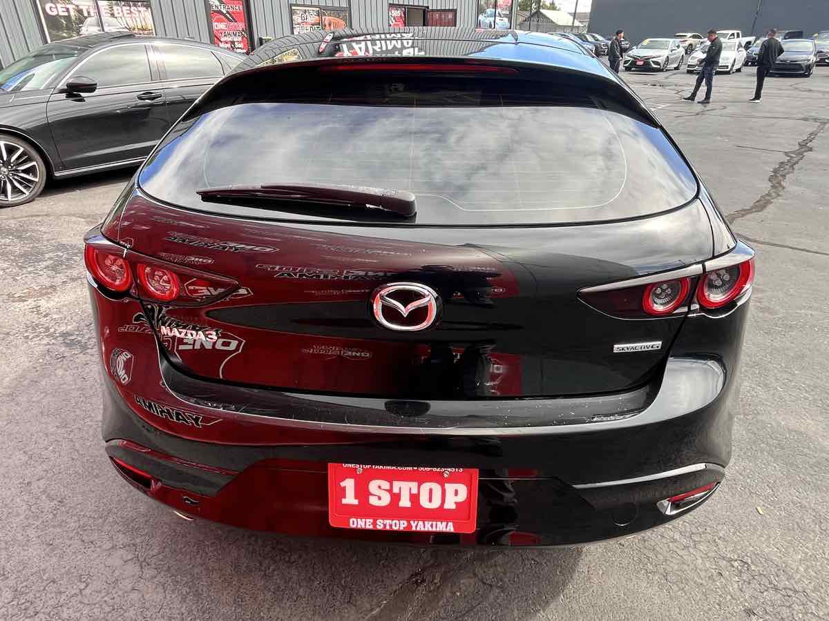Used 2019 MAZDA MAZDA3 Hatchback FWD image 5