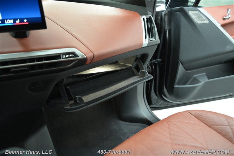 Used 2025 BMW iX M60 AWD/4WD image 39
