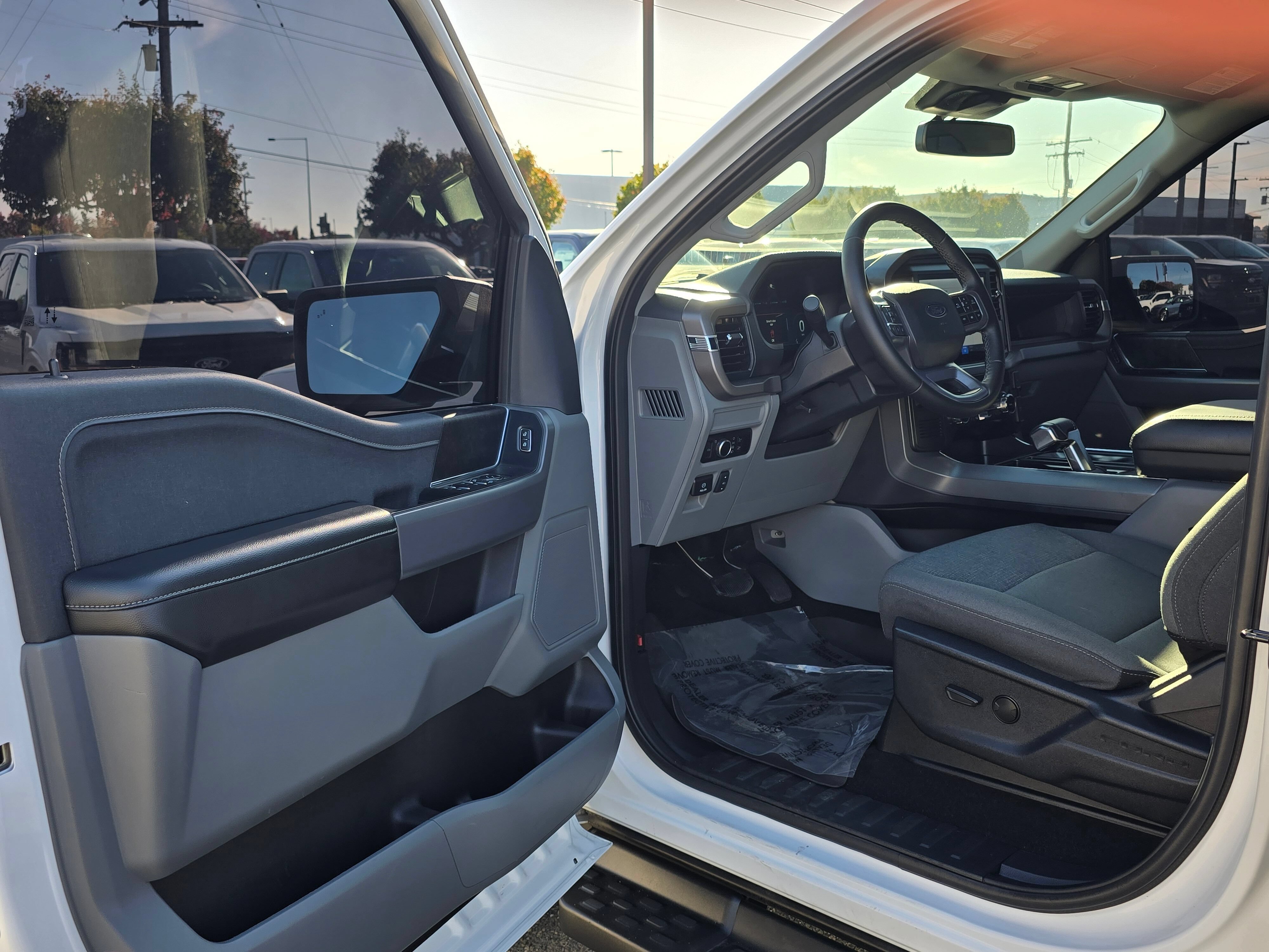 Certified 2025 Ford F150 Lightning XLT AWD/4WD image 24