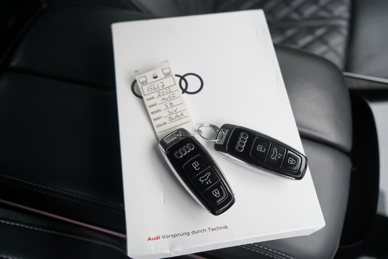 Used 2022 Audi S8 w/ S8 Comfort Plus Package image 83