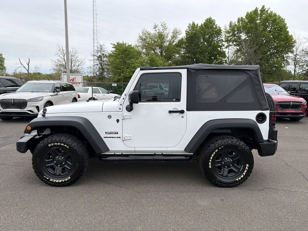 Used 2016 Jeep Wrangler Sport w/ Connectivity Group AWD/4WD image 2