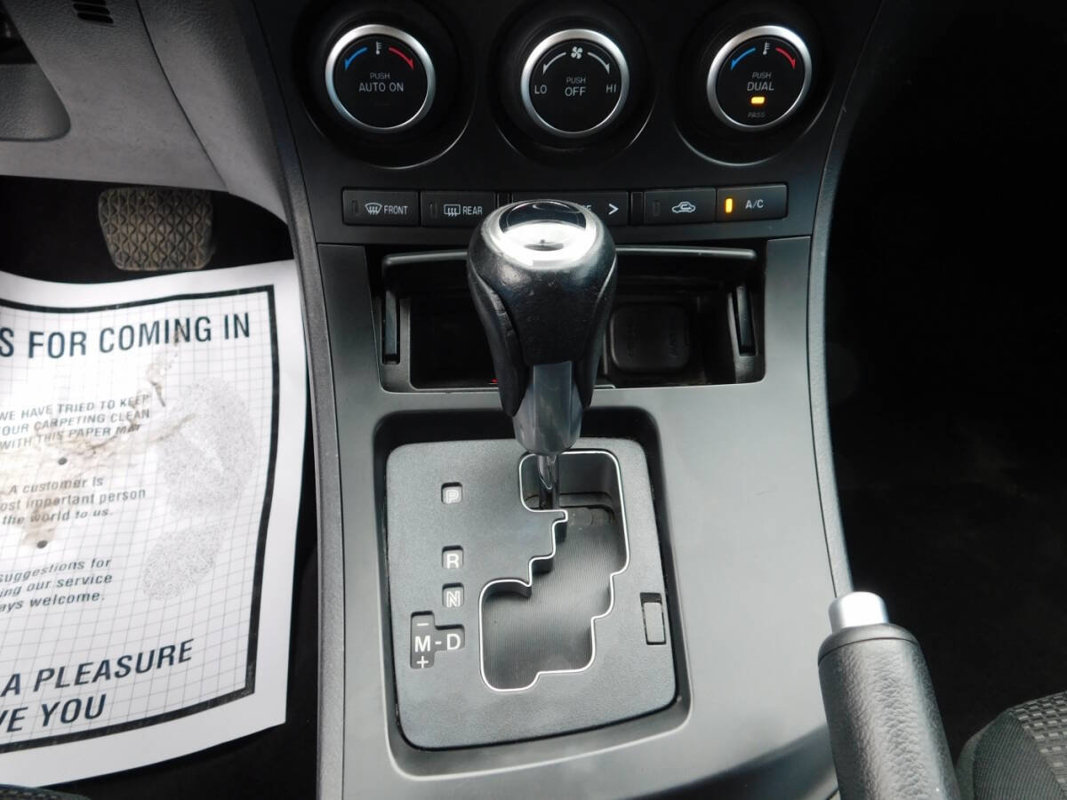 Used 2013 MAZDA MAZDA3 i Touring image 13