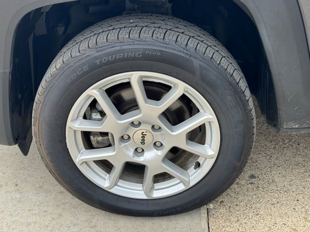 Used 2023 Jeep Renegade Latitude image 19