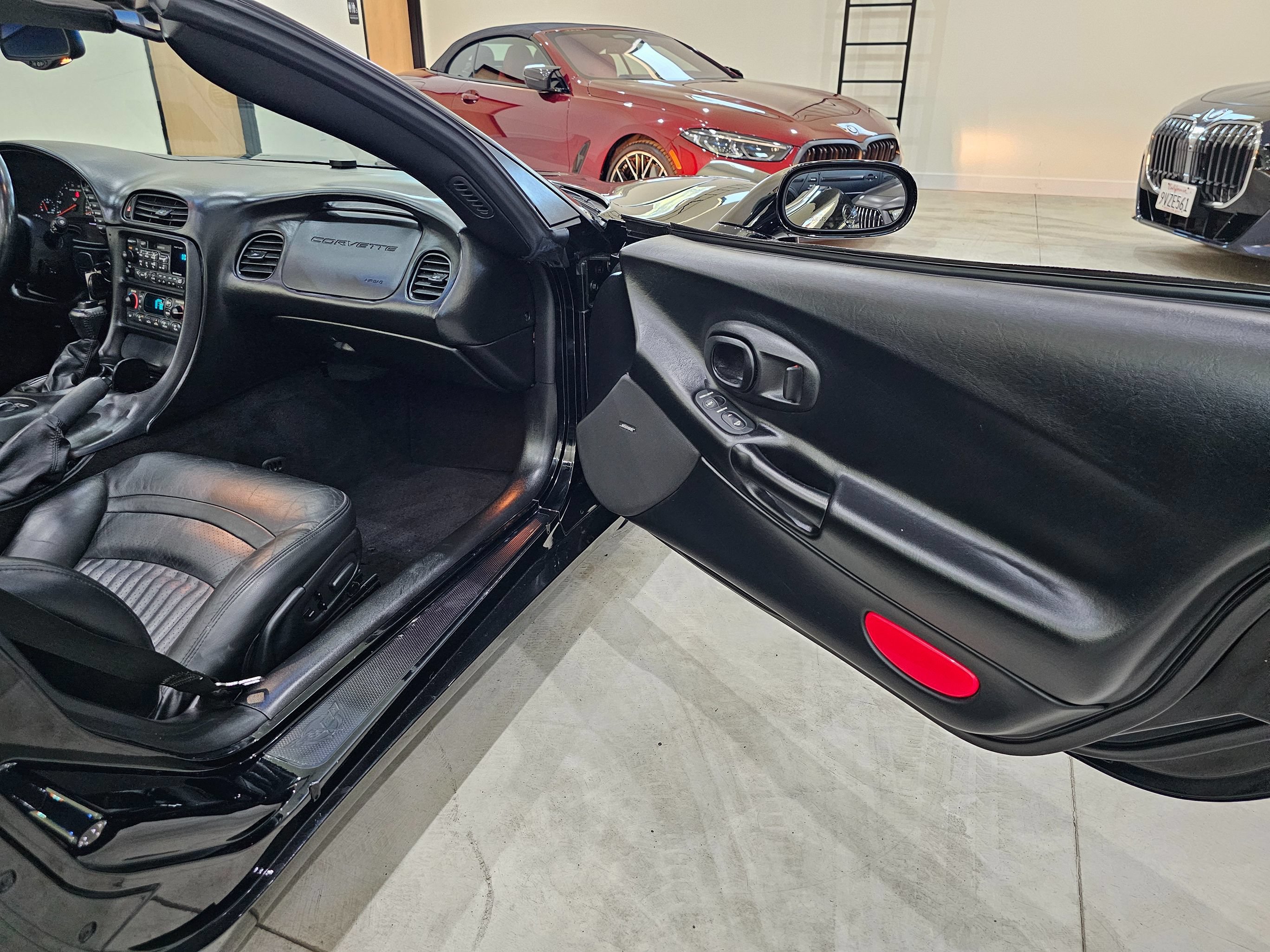 Used 2004 Chevrolet Corvette Convertible w/ Preferred Equipment Group RWD image 31
