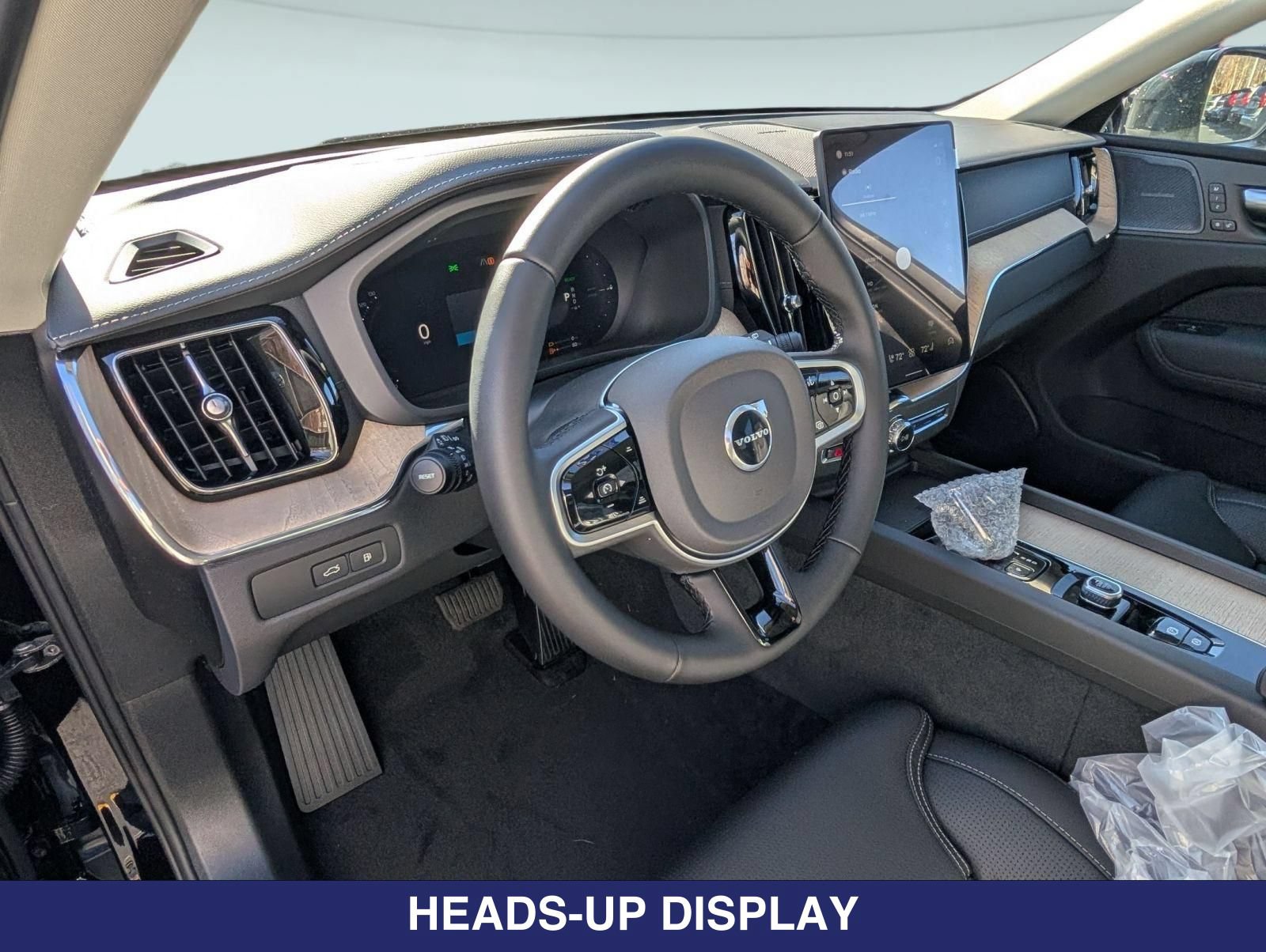 New 2026 Volvo XC60 T8 Ultra w/ Protection Package Premier AWD/4WD image 9