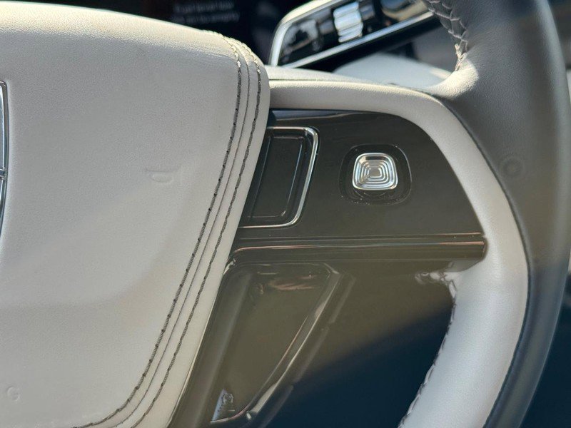 Certified 2025 Lincoln Aviator Reserve w/ Equipment Group 201A image 21