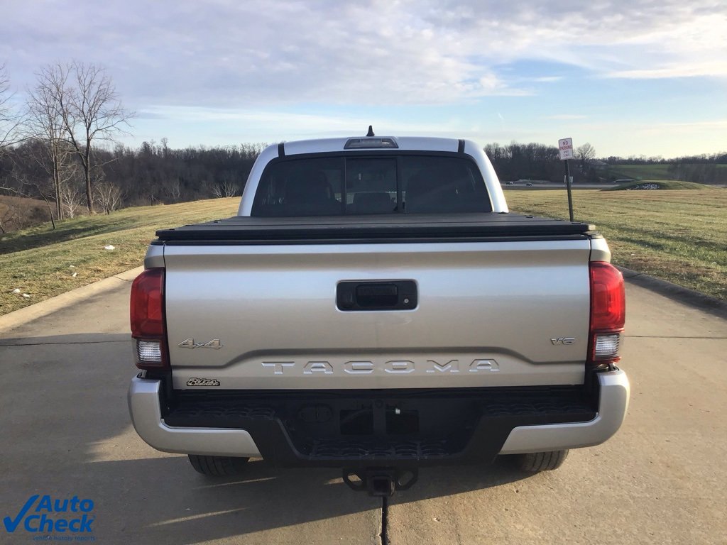Used 2022 Toyota Tacoma SR image 4