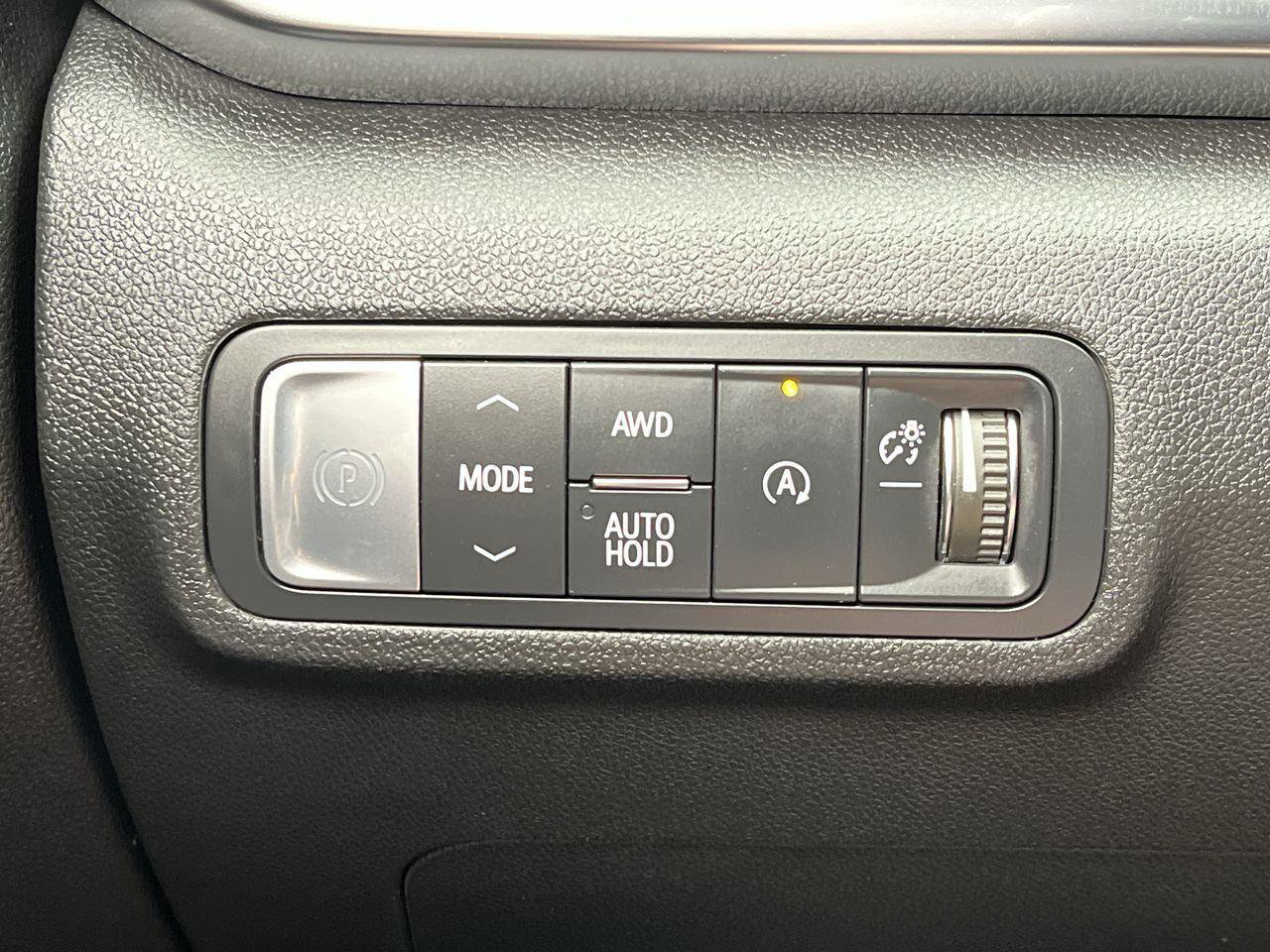 Certified 2025 GMC Terrain Elevation AWD/4WD image 15