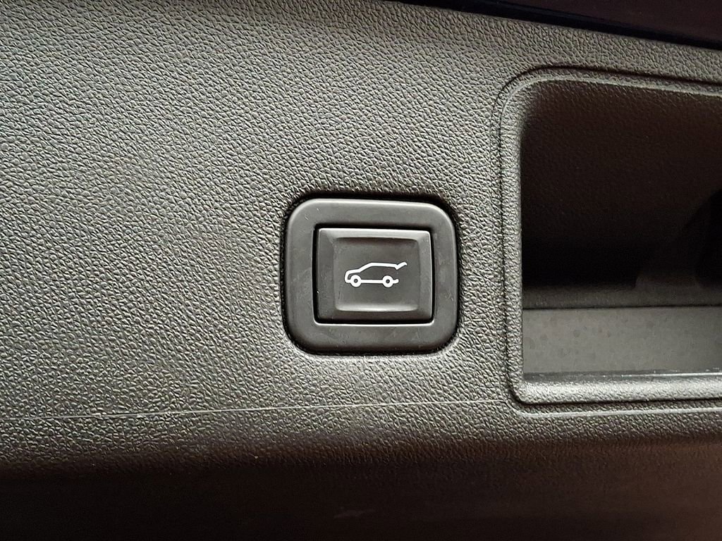 Used 2021 GMC Terrain SLT w/ Infotainment Package II image 28