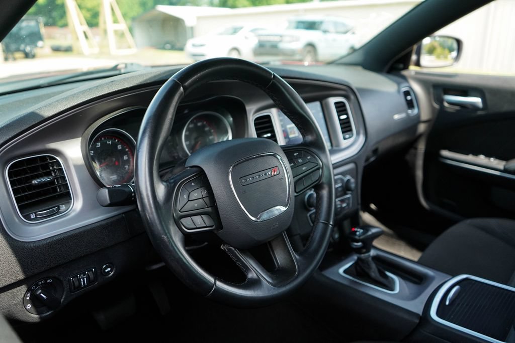 Used 2023 Dodge Charger SXT RWD image 6