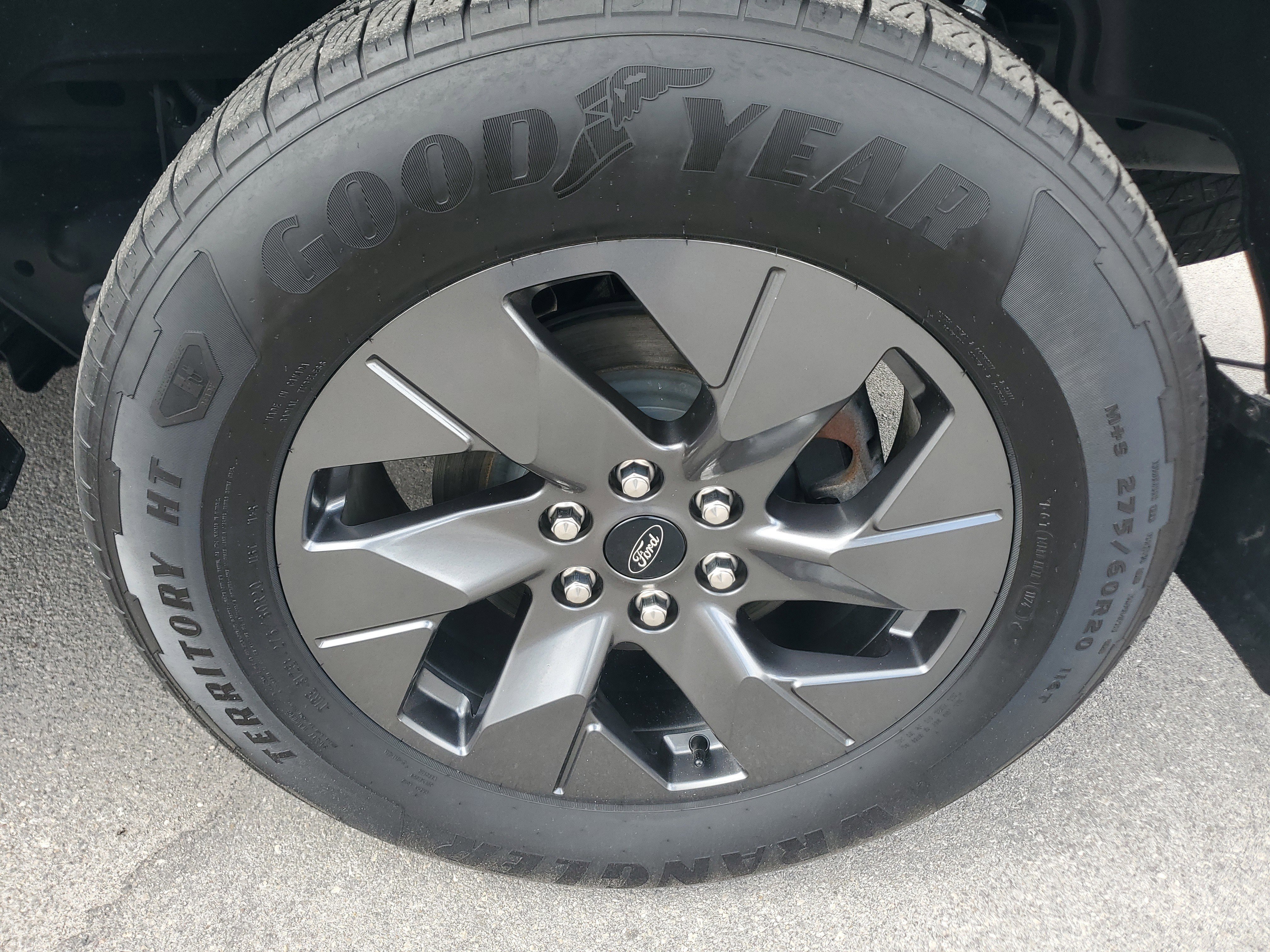 Used 2024 Ford F150 Lightning Lariat image 29