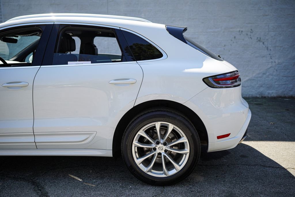 Used 2022 Porsche Macan AWD/4WD image 12