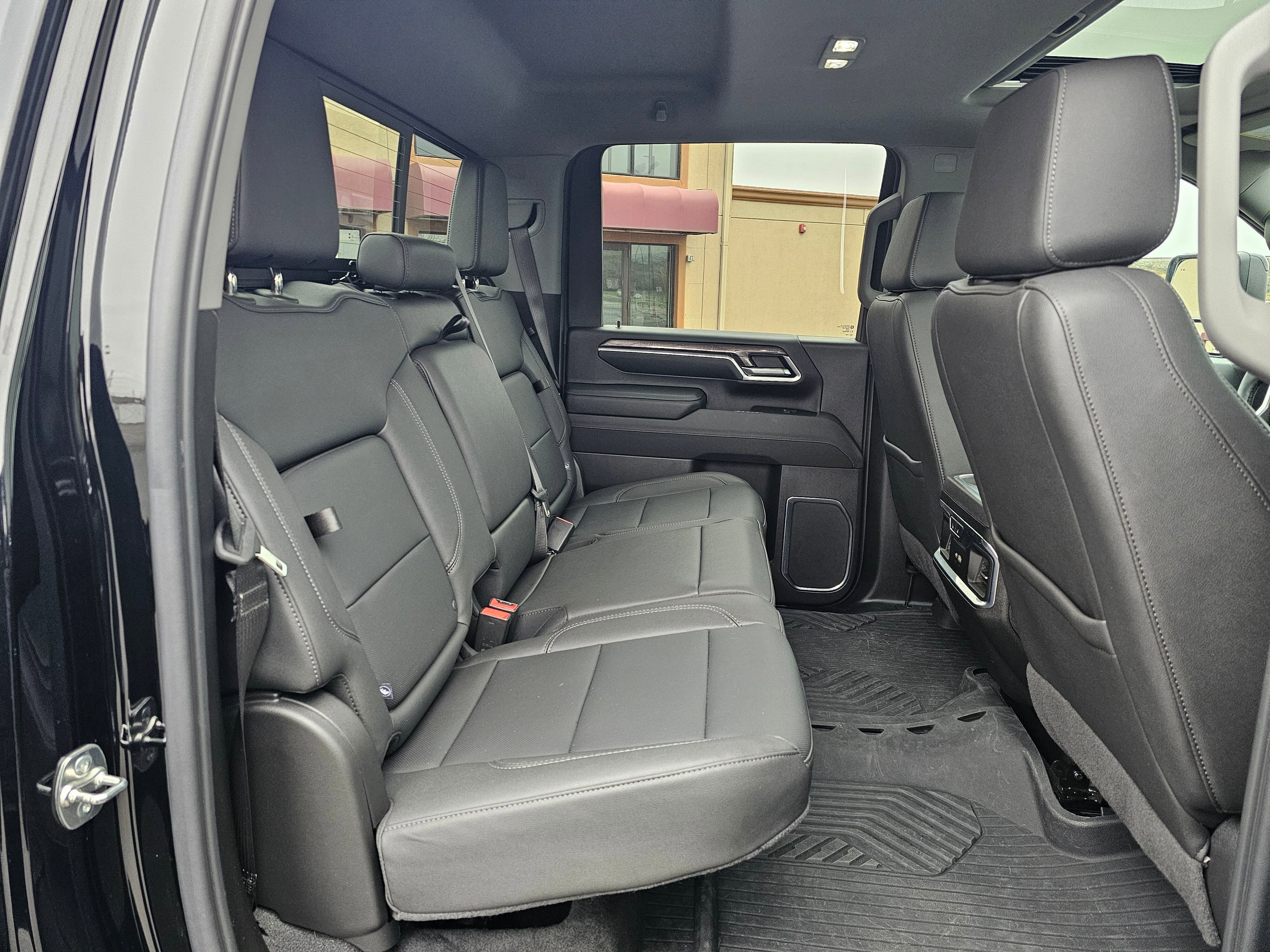 Used 2025 Chevrolet Silverado 3500 LTZ image 14