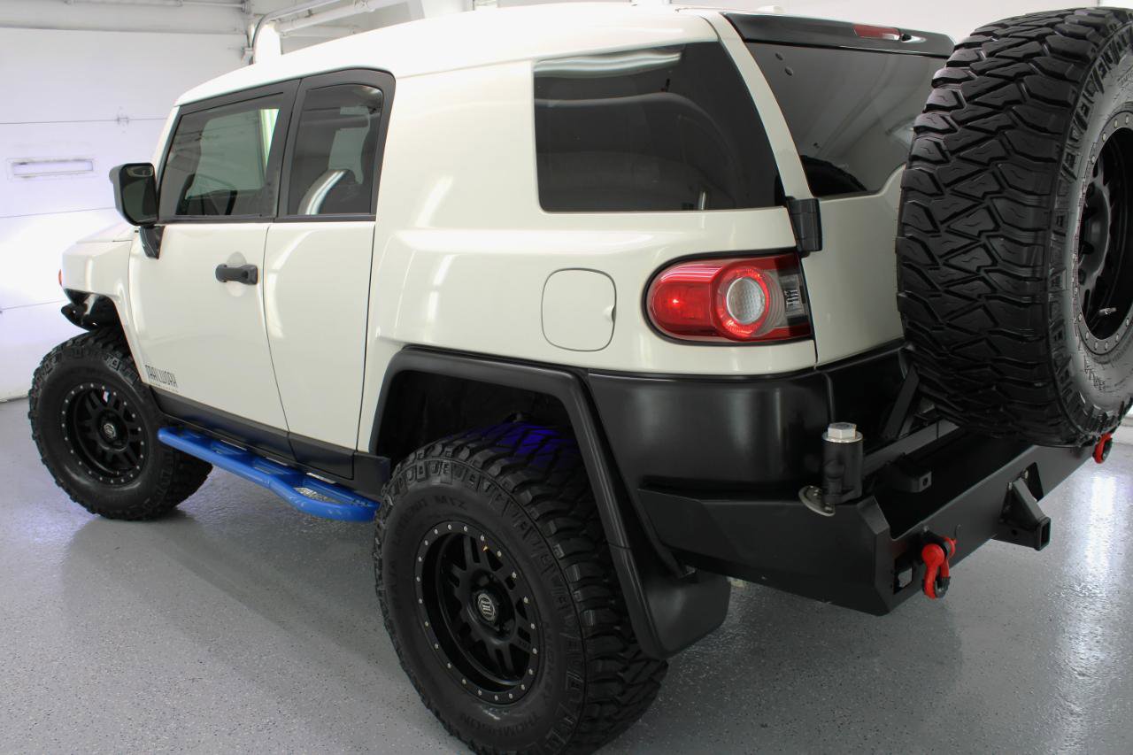 Used 2014 Toyota FJ Cruiser 4WD w/ Upgrade Package image 16