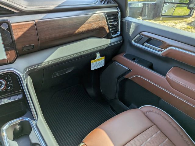 New 2026 GMC Sierra 2500 Denali Ultimate AWD/4WD image 17