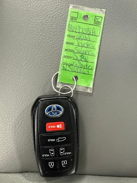 Used 2022 Toyota Sienna XLE FWD image 31