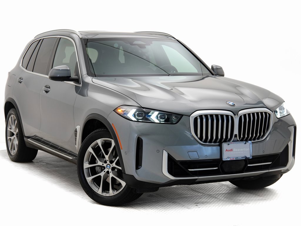 Used 2024 BMW X5 xDrive40i w/ Premium Package image 1
