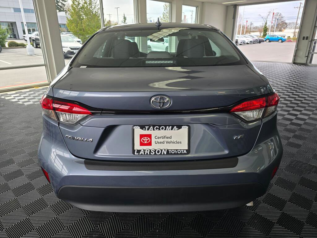 Used 2025 Toyota Corolla LE w/ LE Premium Package image 4