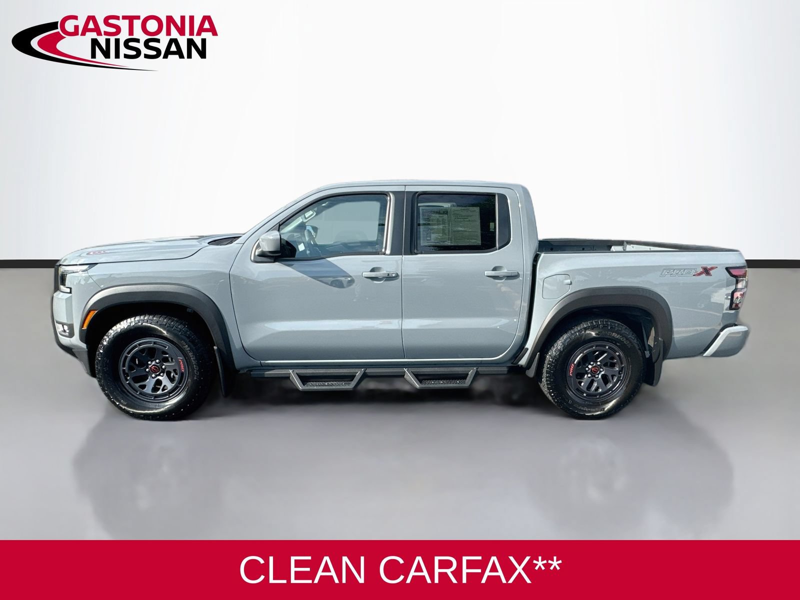 Used 2025 Nissan Frontier Pro-X RWD image 5