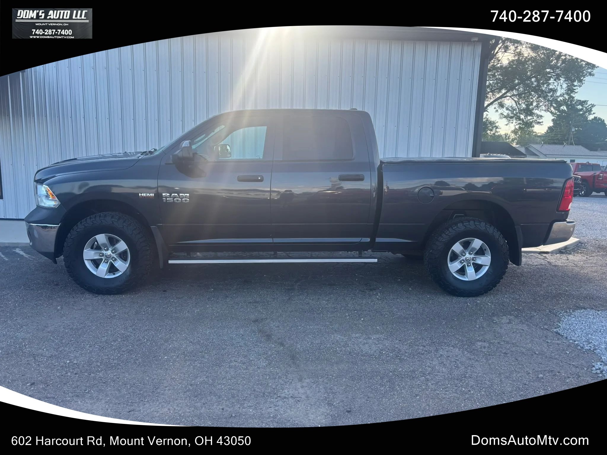 Used 2017 RAM 1500 ST w/ SXT Appearance Group AWD/4WD image 1