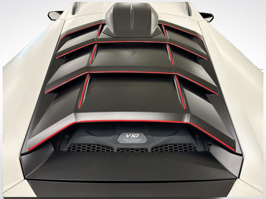 Used 2023 Lamborghini Huracan Sterrato image 30