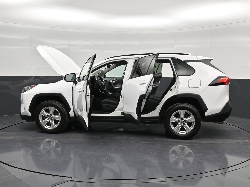 Used 2021 Toyota RAV4 XLE w/ Convenience Package image 34
