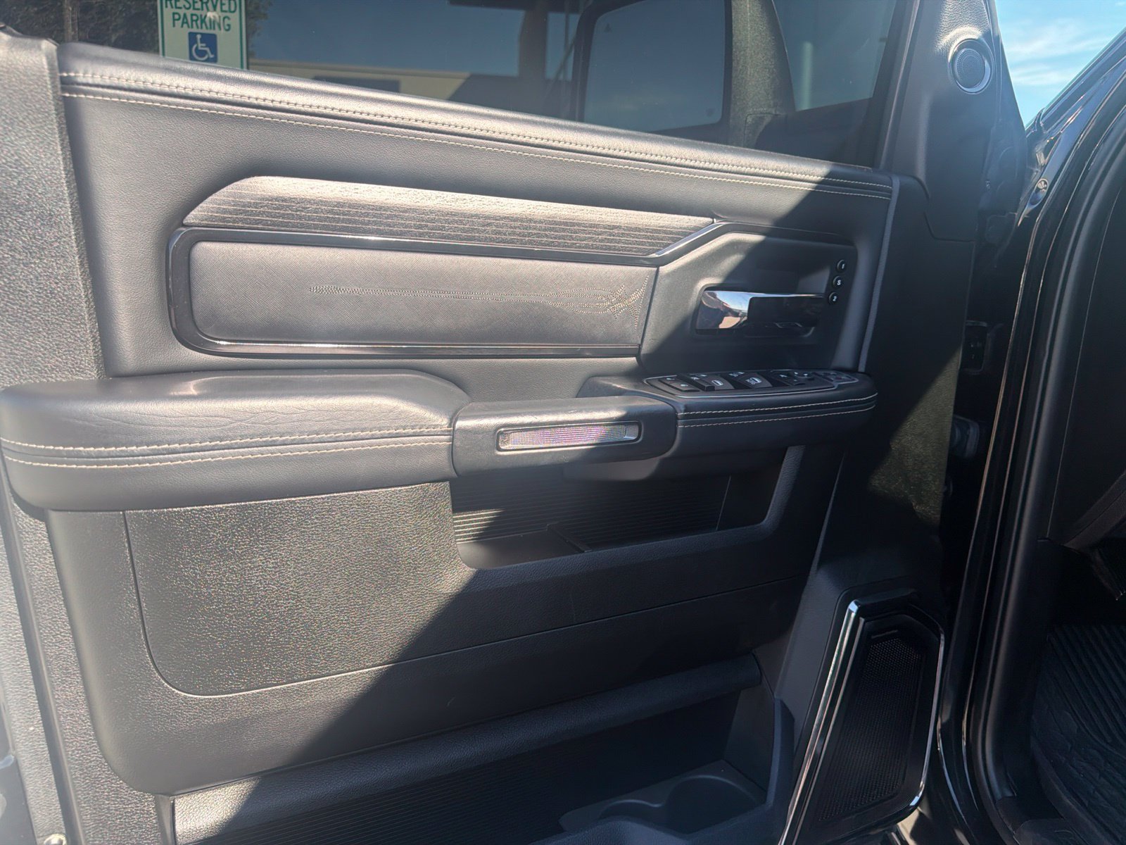 Used 2024 RAM 2500 Limited AWD/4WD image 18
