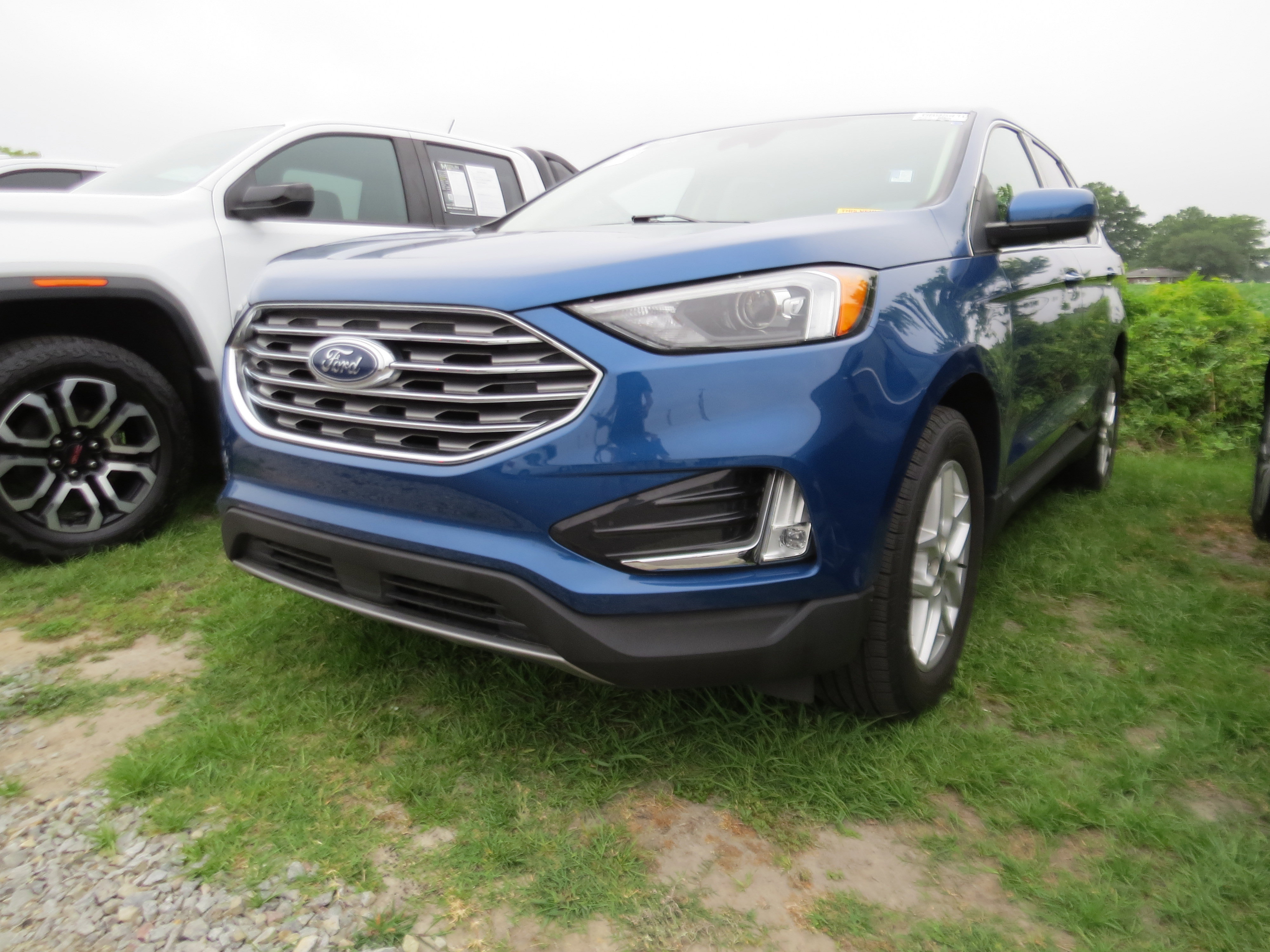 Used 2022 Ford Edge SEL w/ Convenience Package AWD/4WD image 3