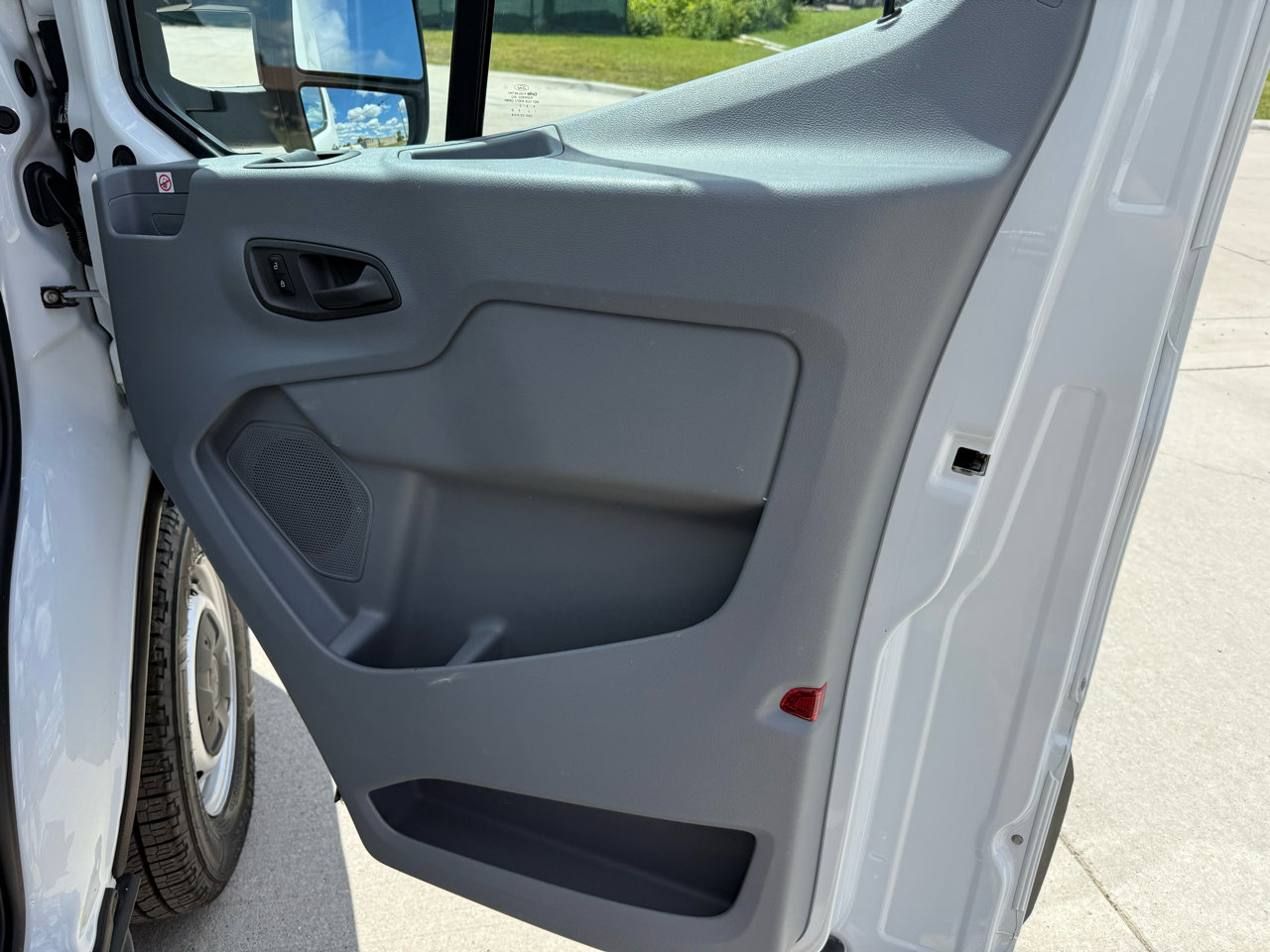 Used 2019 Ford Transit 250 148 Medium Roof image 16