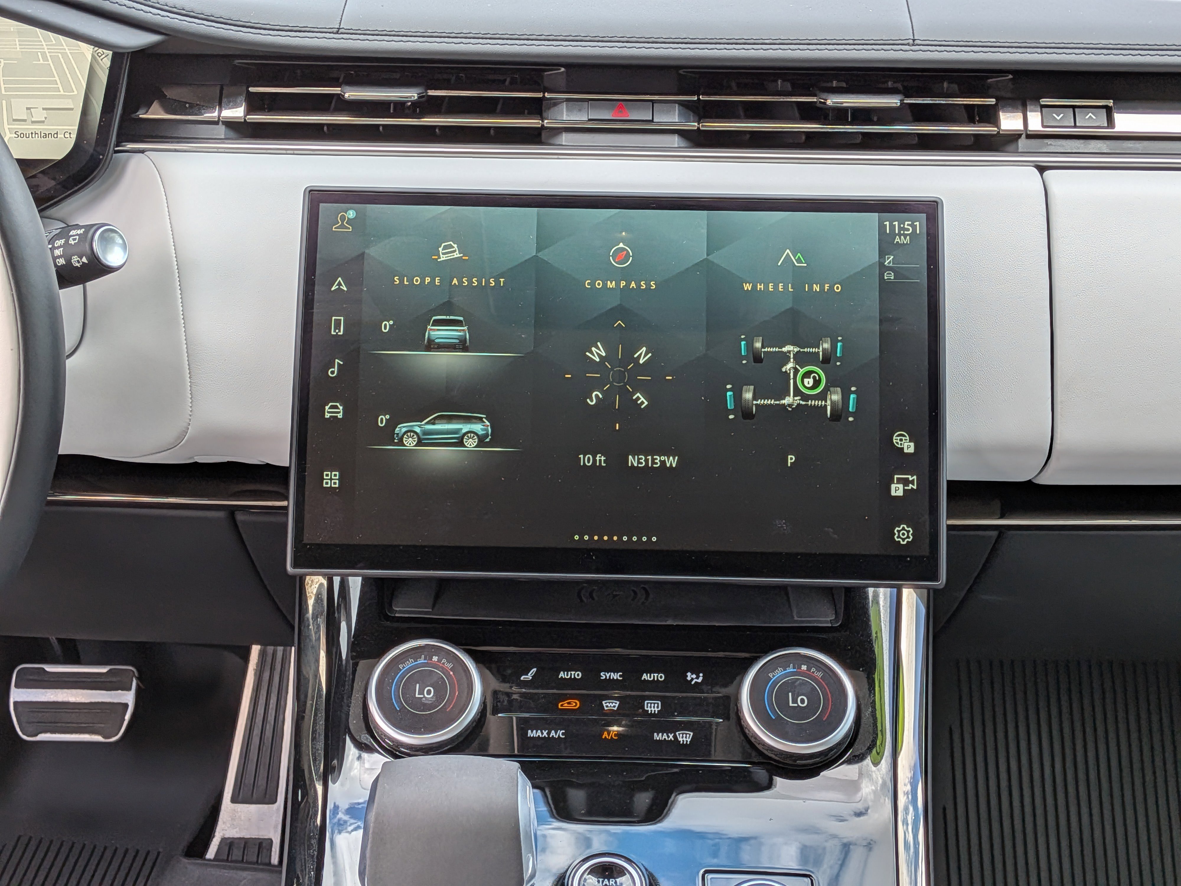 Used 2023 Land Rover Range Rover Sport SE Dynamic image 19
