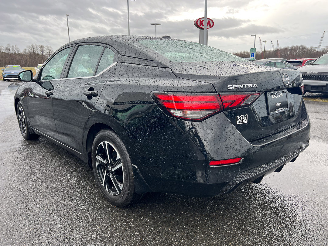 Used 2024 Nissan Sentra SV FWD image 3