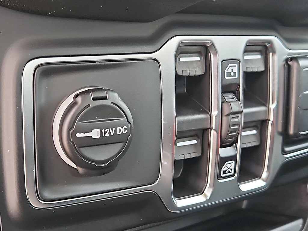 New 2026 Jeep Gladiator Sport AWD/4WD image 13