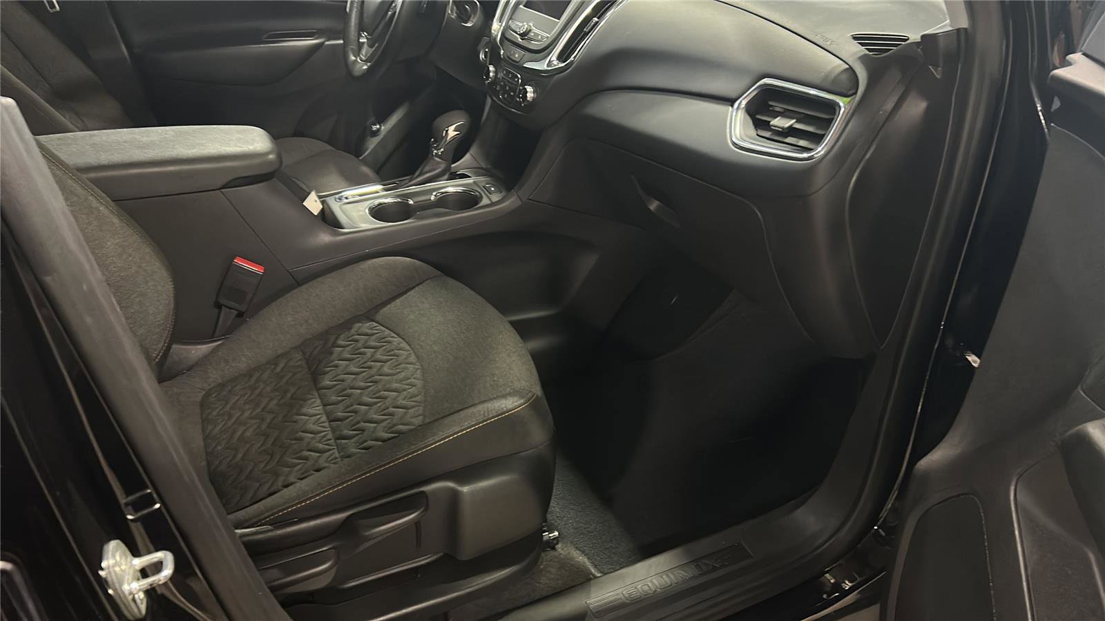 Used 2023 Chevrolet Equinox LT image 10