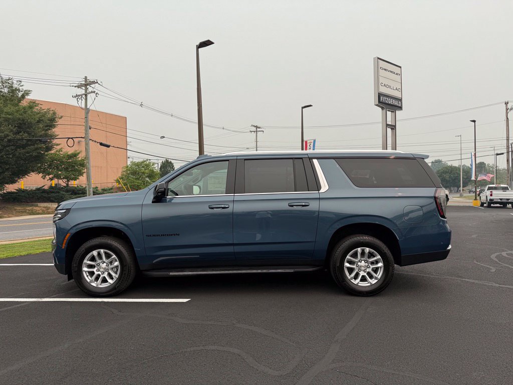 New 2026 Chevrolet Suburban LT w/ Comfort Package AWD/4WD image 6