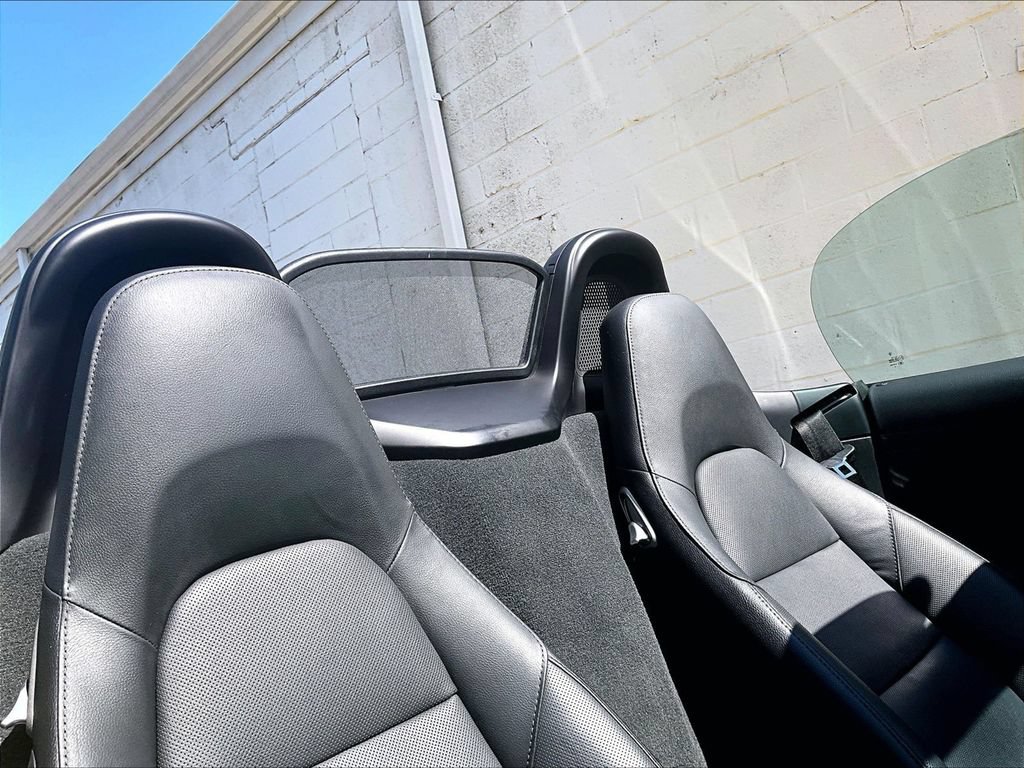 Certified 2024 Porsche 718 Boxster RWD image 25