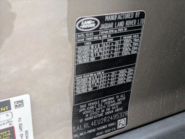 Certified 2024 Land Rover Discovery Dynamic SE image 27