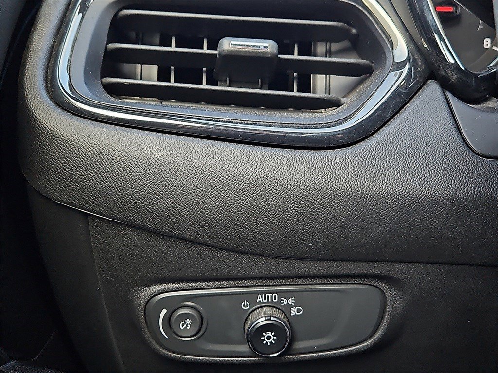 Used 2023 Chevrolet Equinox RS image 24