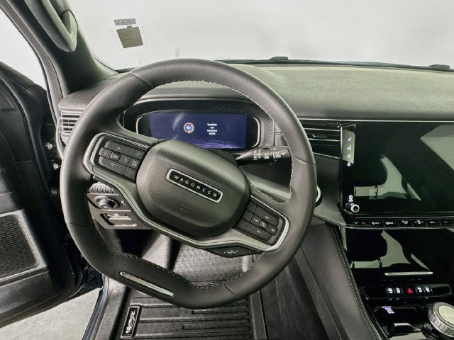Used 2022 Jeep Wagoneer Series I AWD/4WD image 14