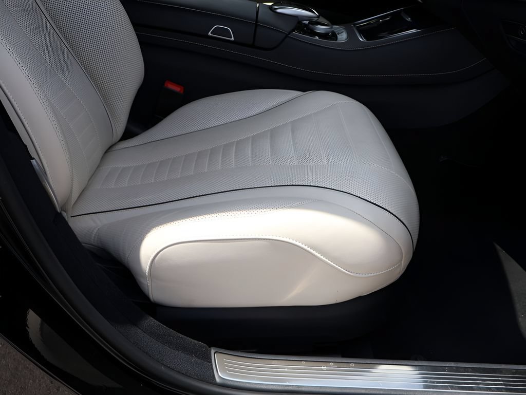 Used 2020 Mercedes-Benz S 560 4MATIC Sedan image 12