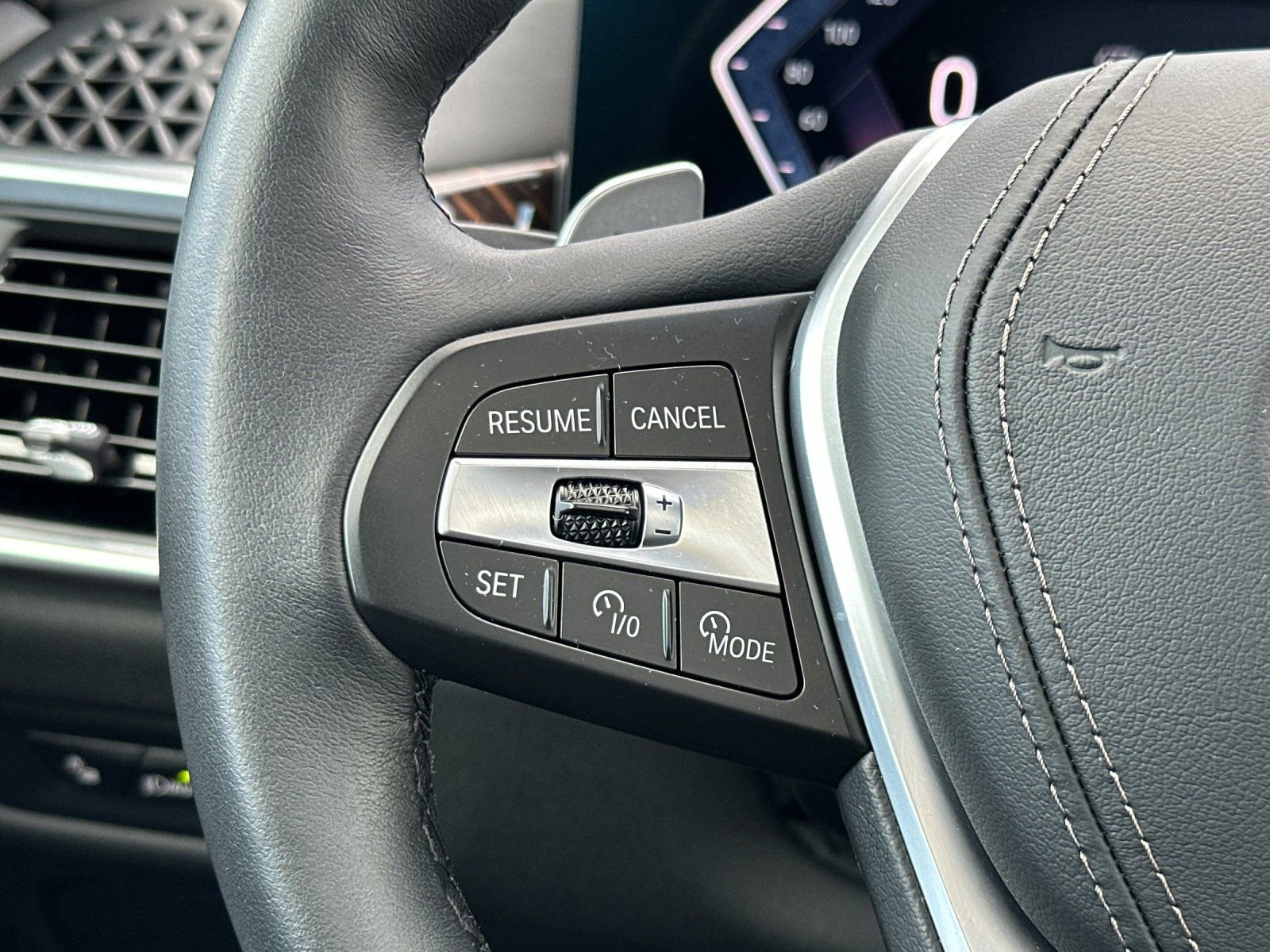 Used 2026 BMW X5 xDrive40i w/ Premium Package image 28