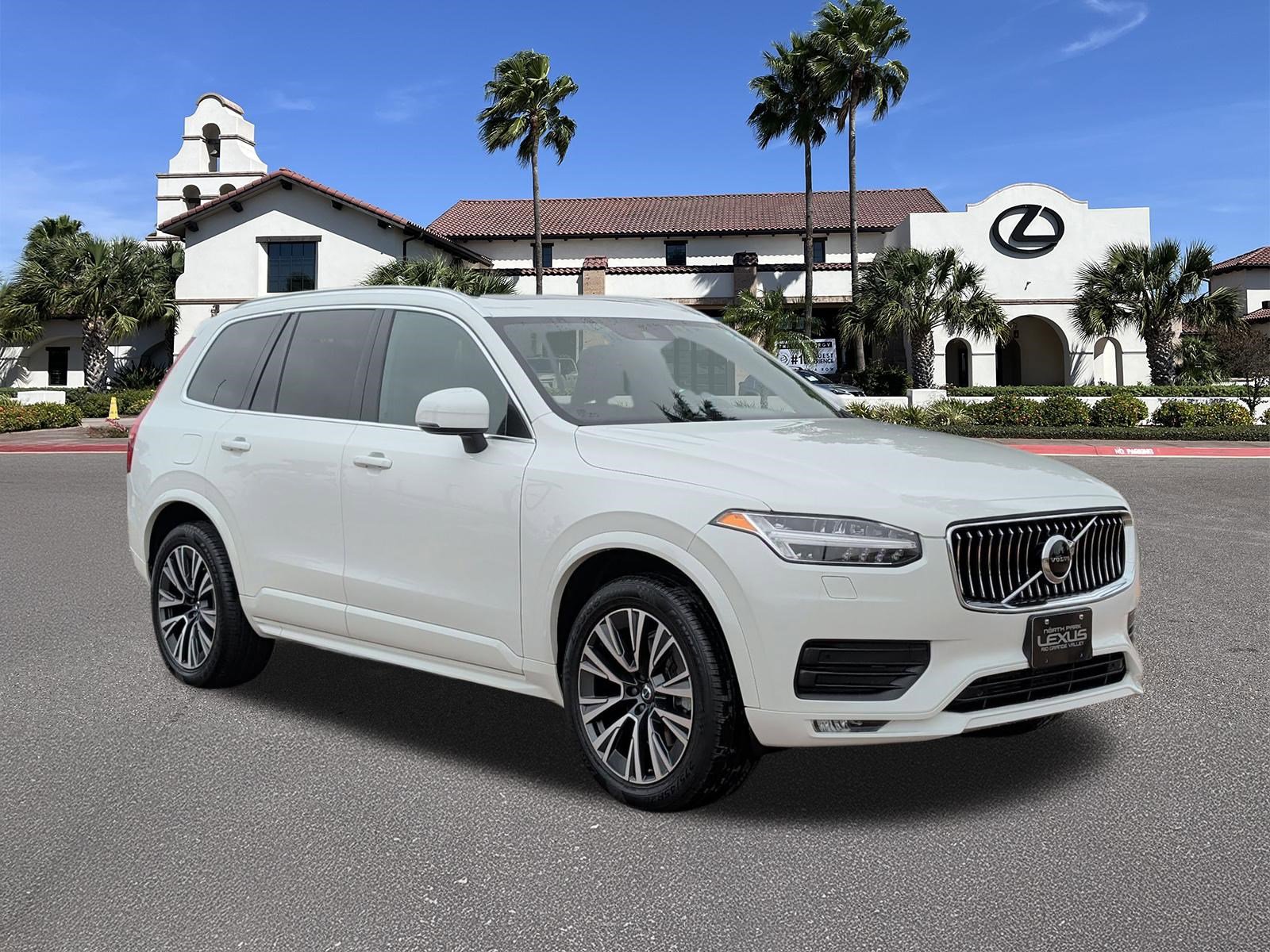 Used 2021 Volvo XC90 T6 Momentum w/ Climate Package AWD/4WD image 1