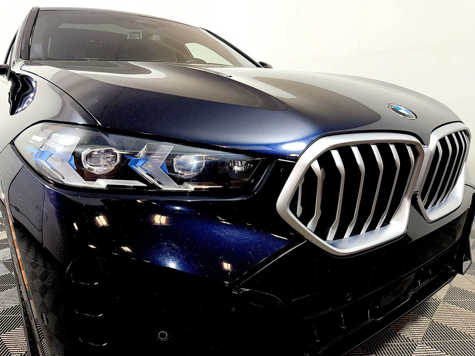 Used 2025 BMW X6 xDrive40i AWD/4WD image 25