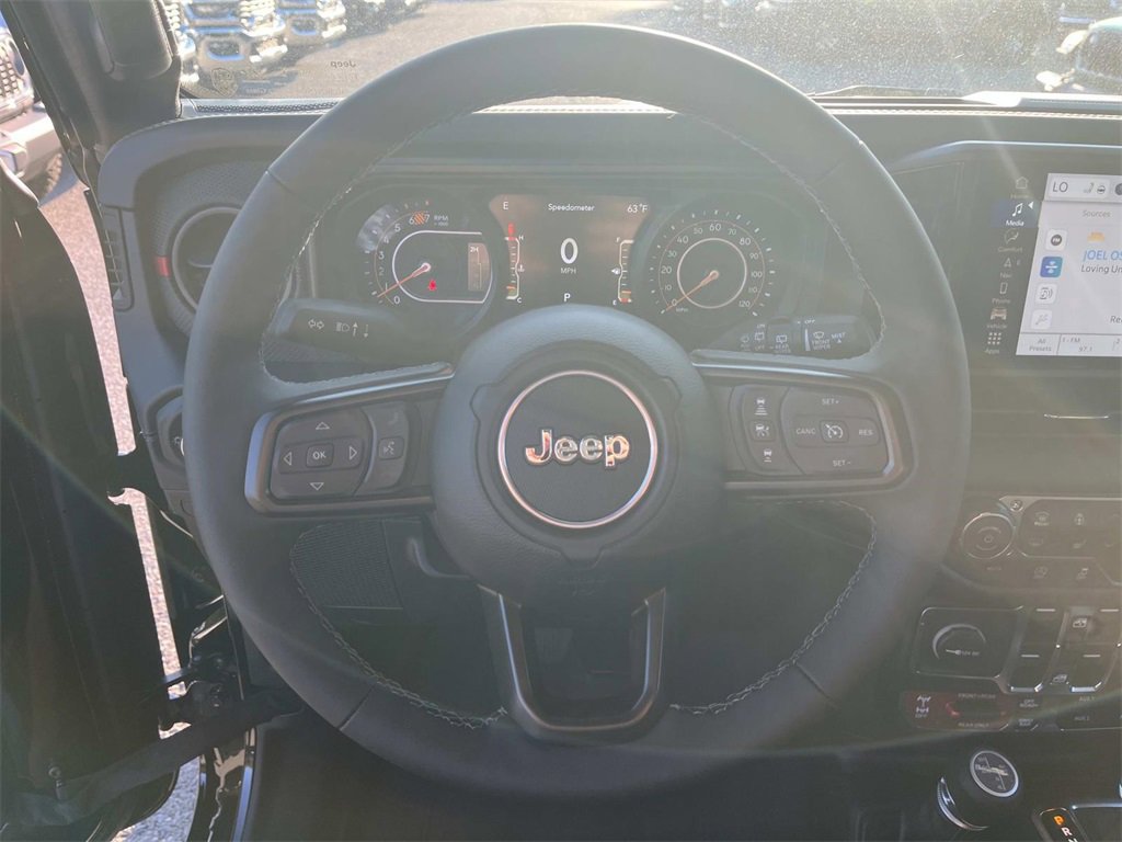 New 2025 Jeep Wrangler Unlimited Rubicon image 18